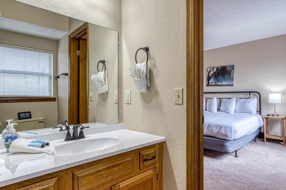 Pinecrest Townhomes-1King-2Queen Unit-Updated Pigeon Forge Zewnętrze zdjęcie